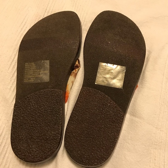 SO floral orange/yellow/brown print thong sandals - Picture 4 of 5